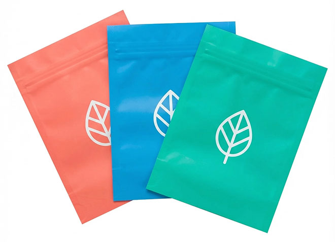 Resealable supplement pouches